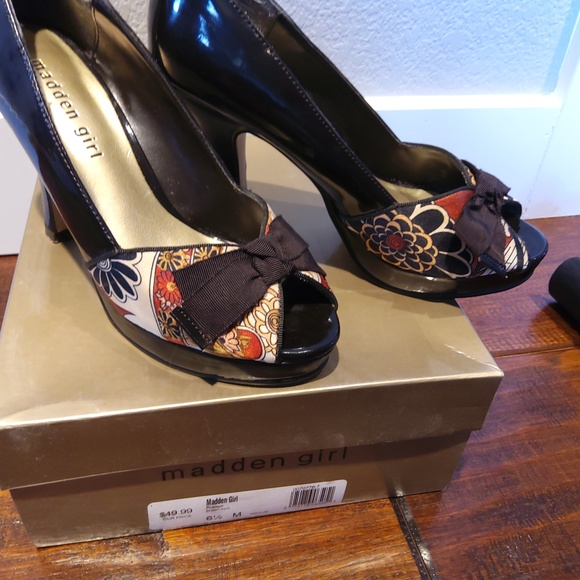 Floral satin and brown heels women's size 6.5 - Picture 2 of 5